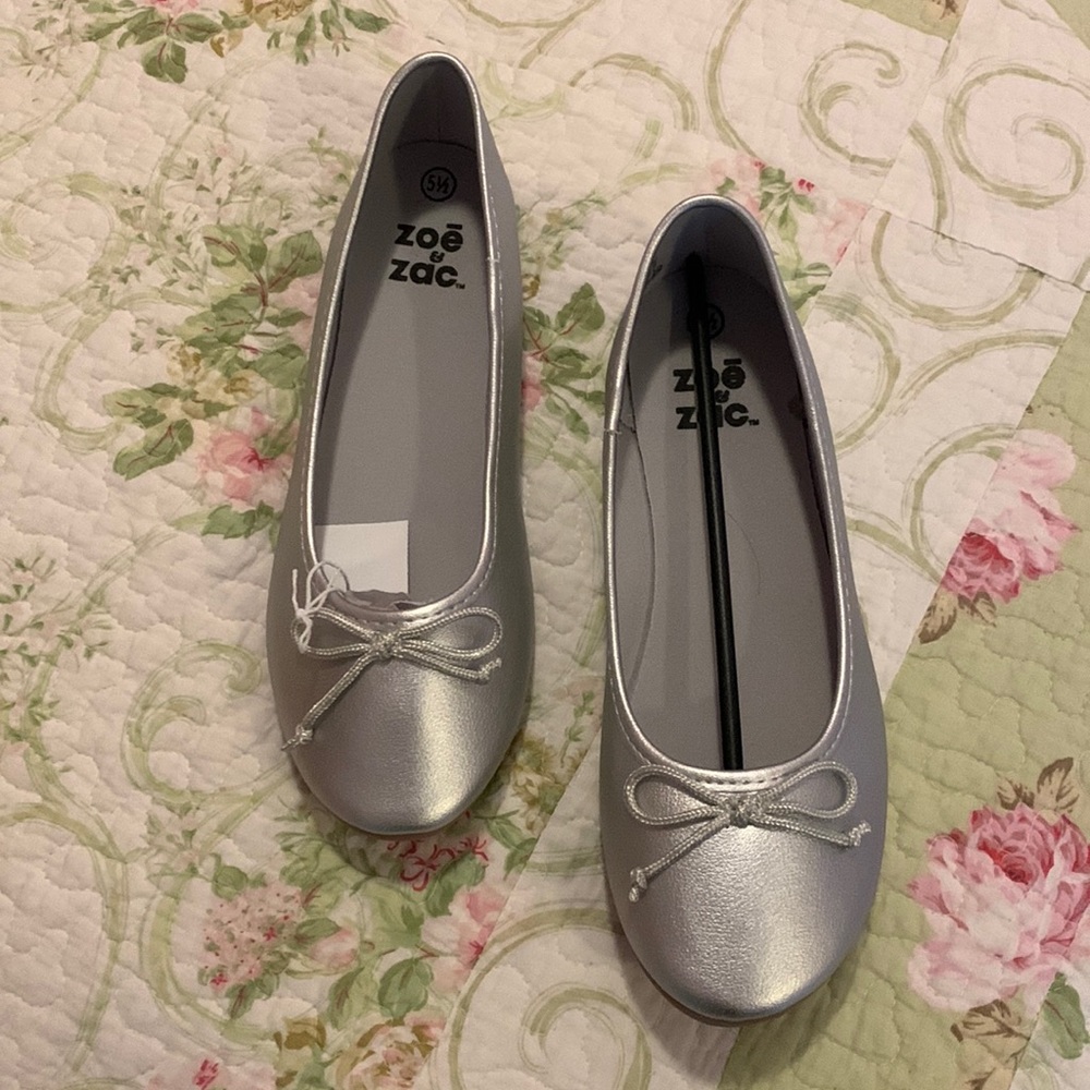 NEW * Zoe & Zac girls ballet flat shoes size 5.5M
